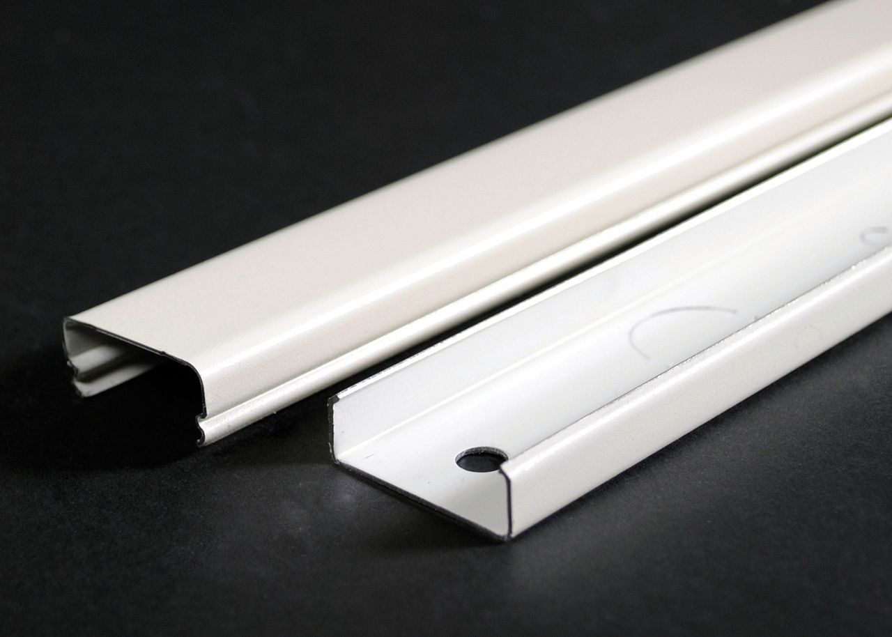 Wiremold WH2000BC 2000 Raceway Base and Cover