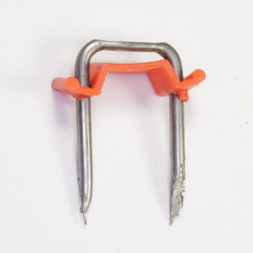 Product image for Viking IN3000-PP-5M (C702500) 1-1/16" x 19/32" Insulated Steel Staple, NMC 2-Conductor, #12 & #14 Wire (5000/Pail)