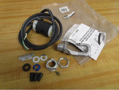 Product image for Current BLA-C4HLP1 Hook/Loop, 4' Cord, Twist-Lock Plug