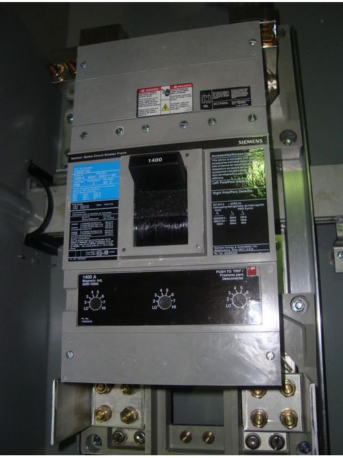 Product image for Siemens WMC14 120/240 VAC 1400 Amp 1-Phase 65 kA 3-Wire Circuit Breaker Service Entrance Module