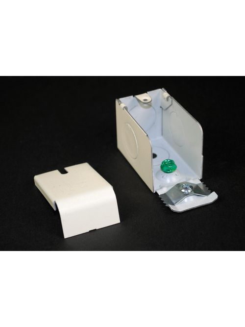 Wiremold V2010A2 3 x 1-9/32 x 1-1/2" Ivory Steel 1-Channel Raceway Entrance End Wiremold V2010A2 3 x 1-9/32 x 1-1/2" Ivory Steel 1-Channel Raceway Entrance End