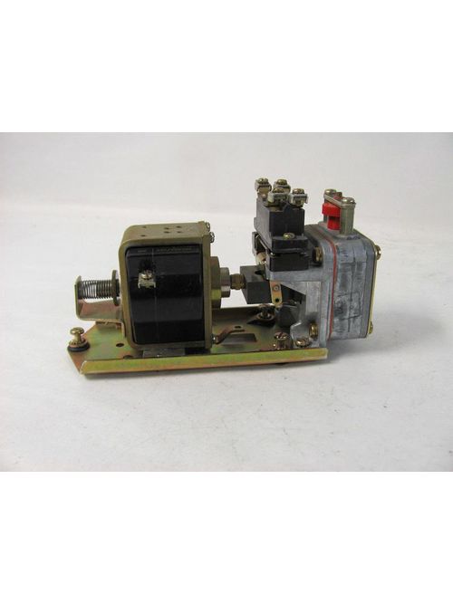 Product image for TES 9007AO104 600 VAC 15 Amp 1NO 1NC Cast Zinc Heavy Duty Industrial Snap Switch