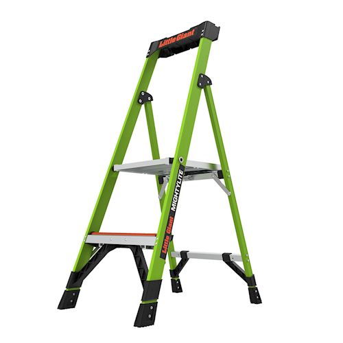 Product image for Little Giant 15364-001 MightyLite™ 4ft Fiberglass Stepladder w/ Ground Cue, ANSI IA, 300lb Rated